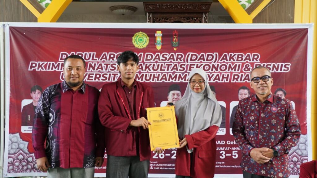 Mahasiswa Fakultas Ekonomi dan Bisnis (FEB) Universitas Muhammadiyah Riau (UMRI) melaksanakan Kegiatan Pembukaan Darul Arqom Dasar (DAD)